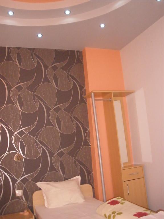 Comfort Guest Rooms Plewen Exterior foto